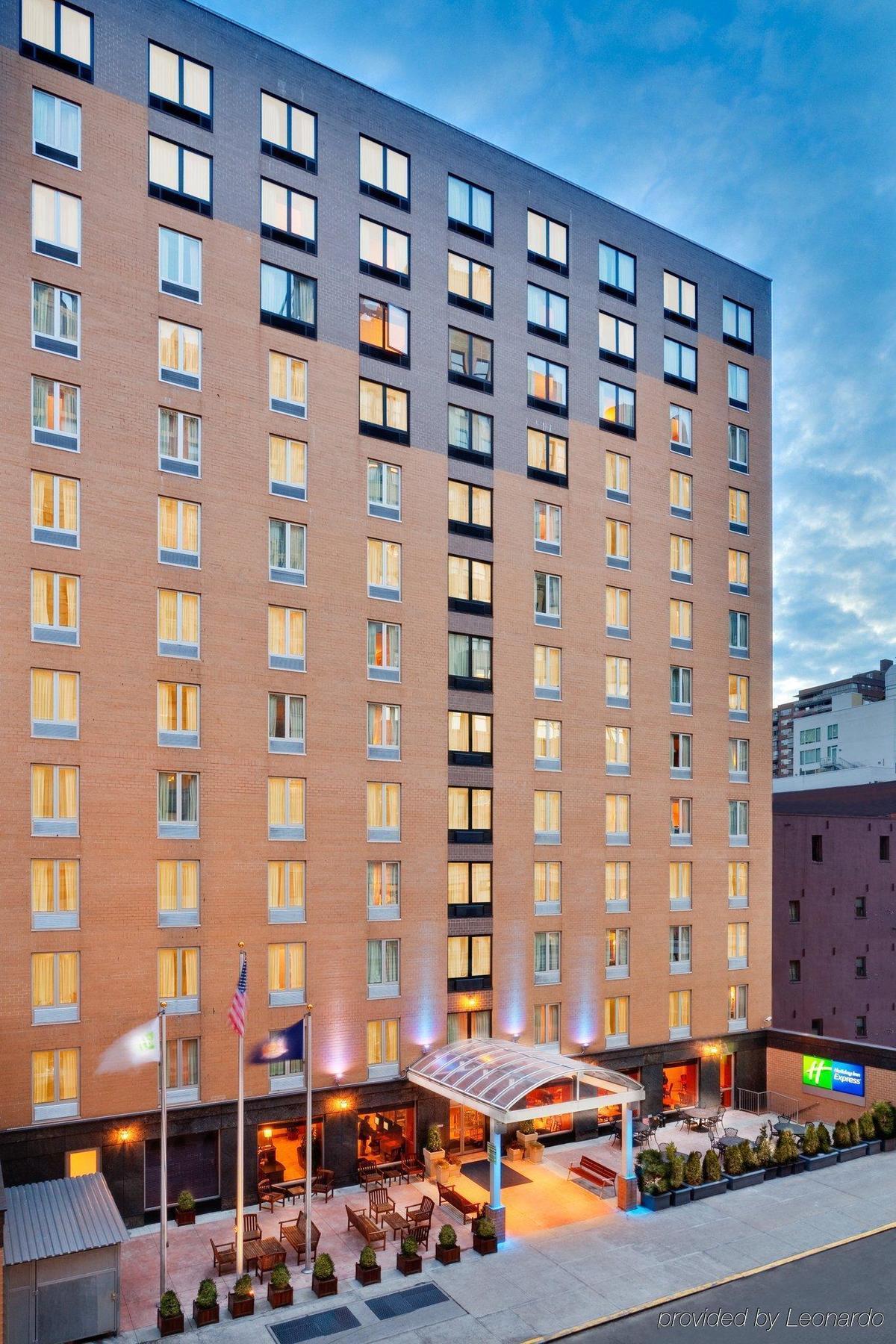 Holiday Inn Express New York City Chelsea, An Ihg Hotel Exterior photo